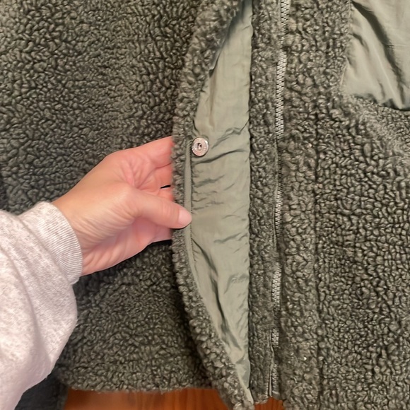 Abercrombie & Fitch Sherpa zip up - Picture 4 of 8